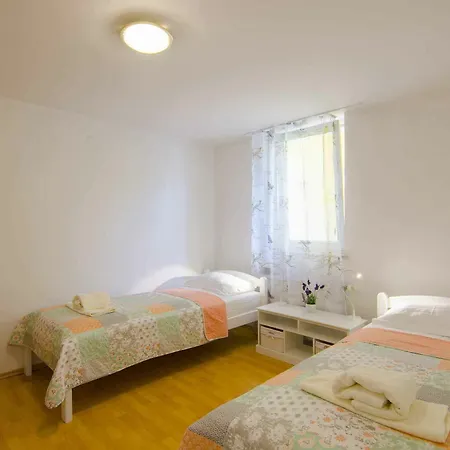 Aura Guest house
